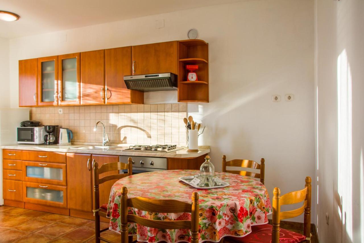 Apartments With A Parking Space Senj - 11520 Extérieur photo